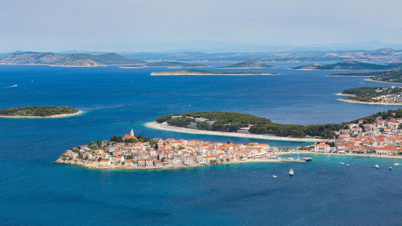 Hotel Zora Pavilions Primošten Buitenkant foto