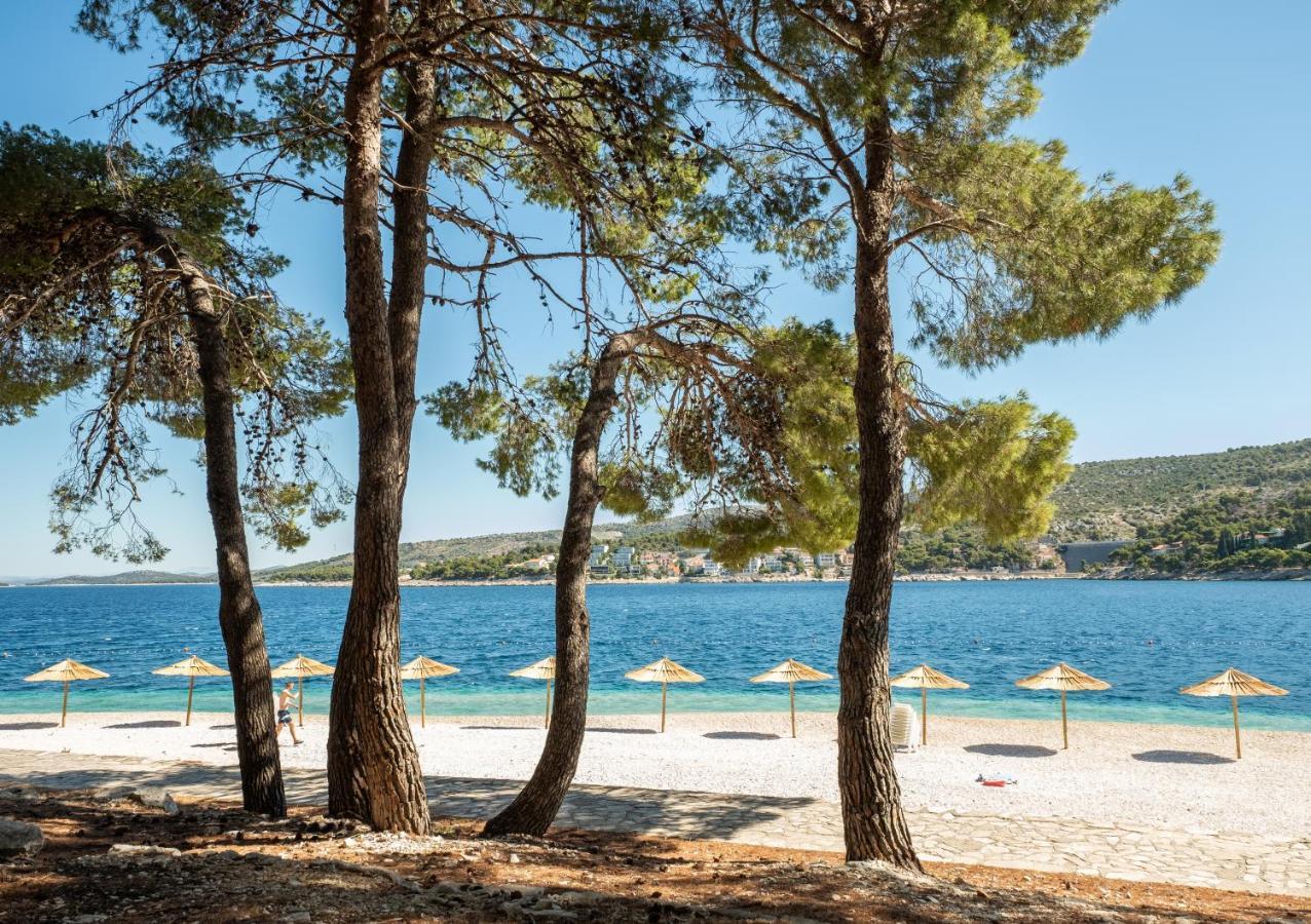 Hotel Zora Pavilions Primošten Buitenkant foto